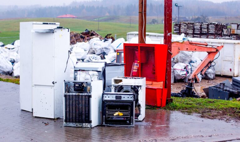 ELEKTROS IR ELEKTRONIKOS ATLIEKOS